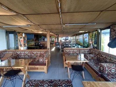 Kiraztepe restoran oturma alanı
